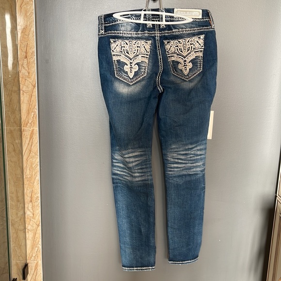 Rock Revival Easy Skinny Jeans, size 30, stretchy jean material. Great condition - Picture 4 of 8